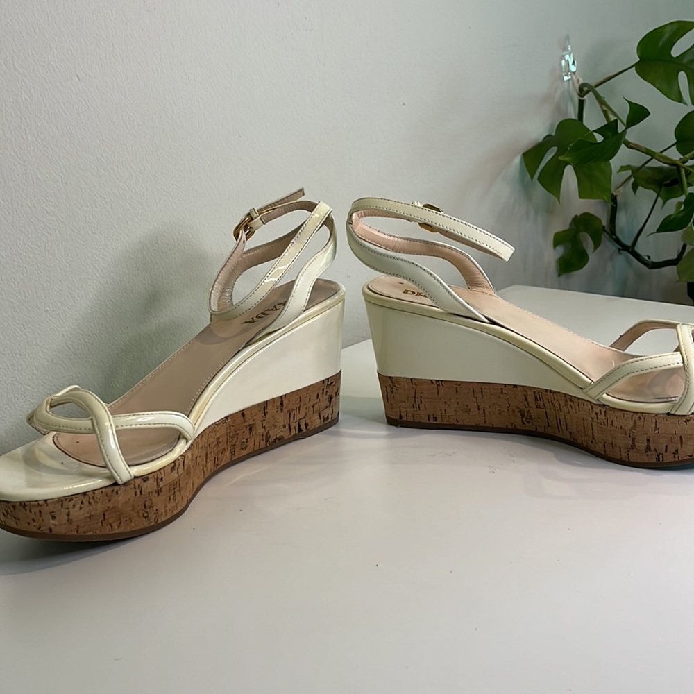 Prada strappy wedge sandal in ivory - Picture 5 of 9